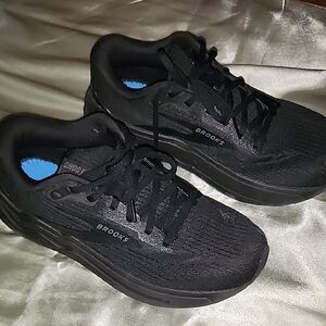 Brooks Jet Black Athletic Sneakers